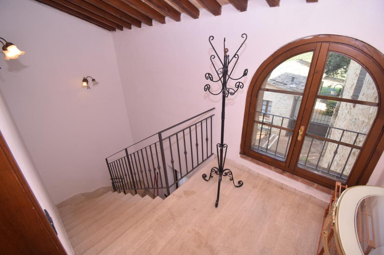 Le Rocche Di Valiano Aparthotel Bagian luar foto