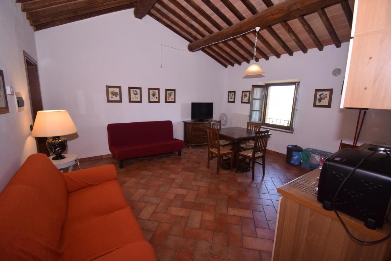 Le Rocche Di Valiano Aparthotel Bagian luar foto