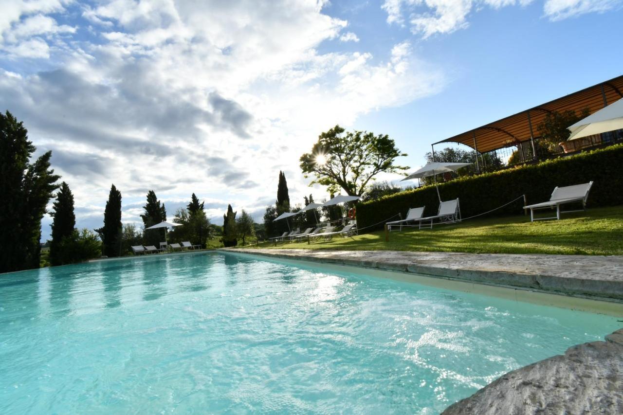 Le Rocche Di Valiano Aparthotel Bagian luar foto
