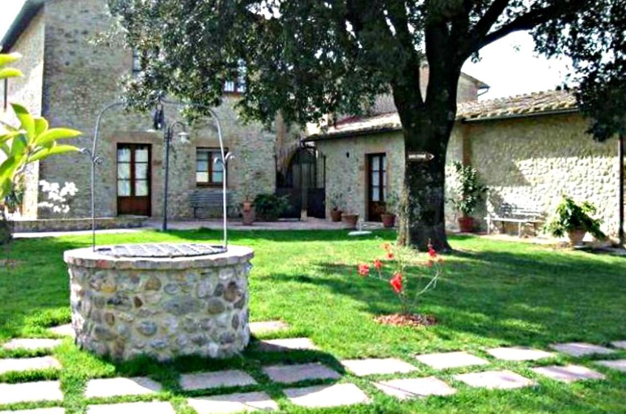 Le Rocche Di Valiano Aparthotel Bagian luar foto