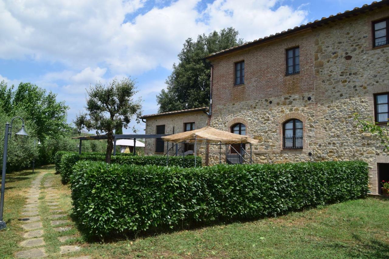Le Rocche Di Valiano Aparthotel Bagian luar foto