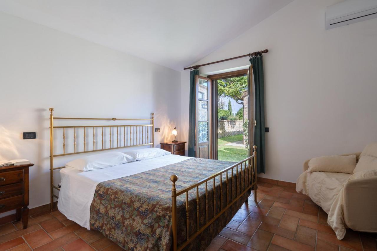 Le Rocche Di Valiano Aparthotel Bagian luar foto