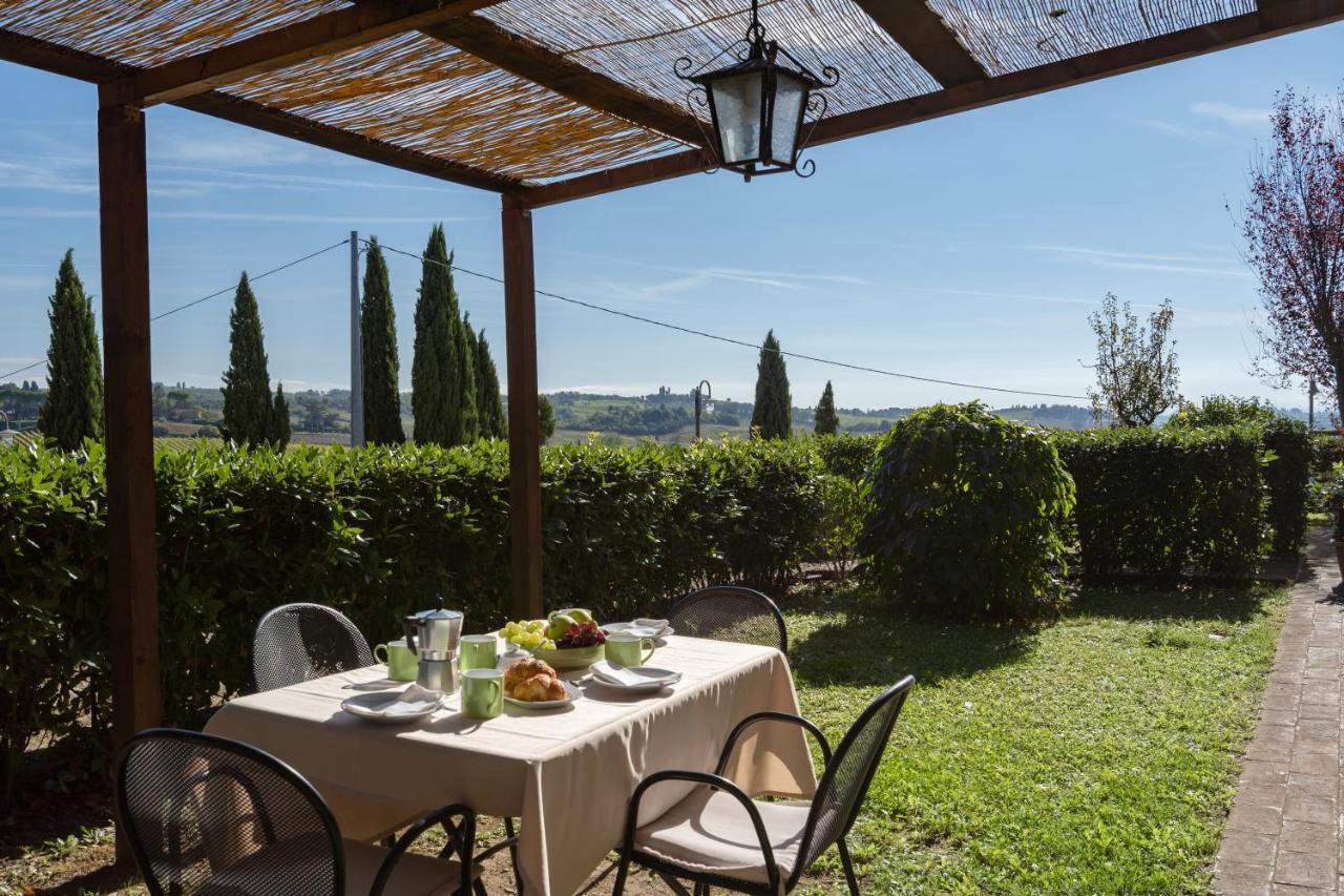 Le Rocche Di Valiano Aparthotel Bagian luar foto