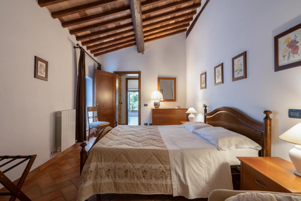 Le Rocche Di Valiano Aparthotel Bagian luar foto